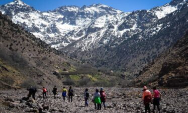 people gbe28010b1 1920 1